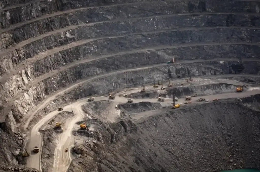 e15252f2dab004de0d6e6aed5d3cbca5